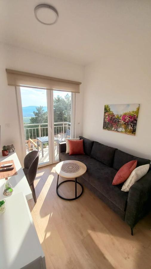 Cozy Apartments With Pool And Splendid Seaview Kavac ภายนอก รูปภาพ
