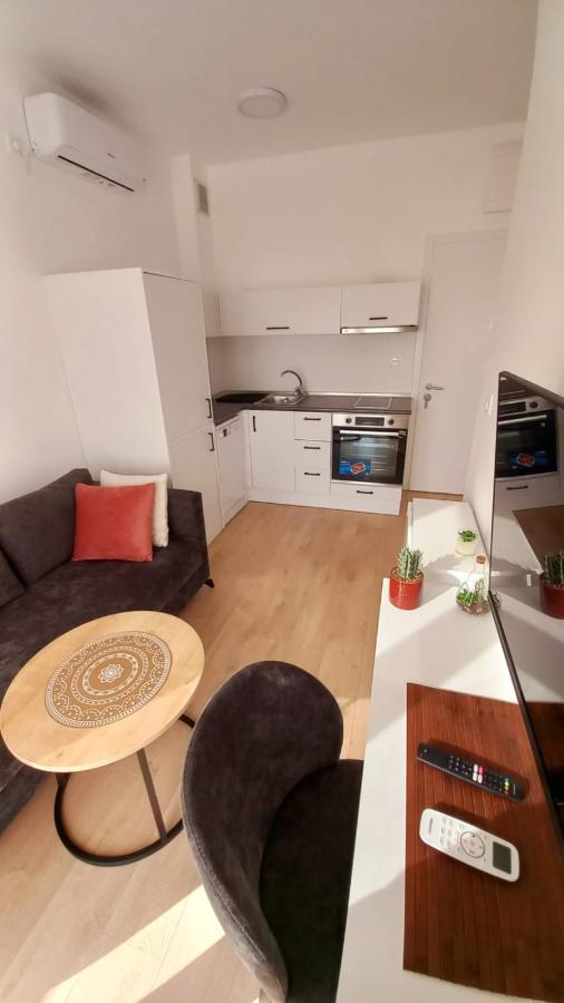Cozy Apartments With Pool And Splendid Seaview Kavac ภายนอก รูปภาพ