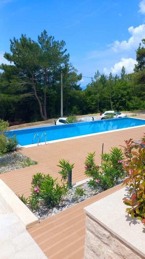 Cozy Apartments With Pool And Splendid Seaview Kavac ภายนอก รูปภาพ